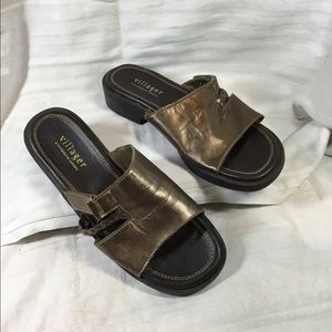 Villager ( Liz ) Velcro strap tie scandals. Size 6M